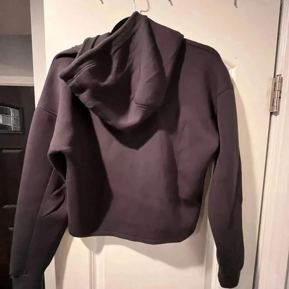 ~Guess~ Crop Sweatshirt - Medium - Picture 4 of 5